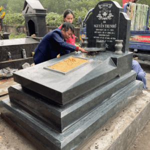 Mộ đá xanh rêu - Mẫu 02